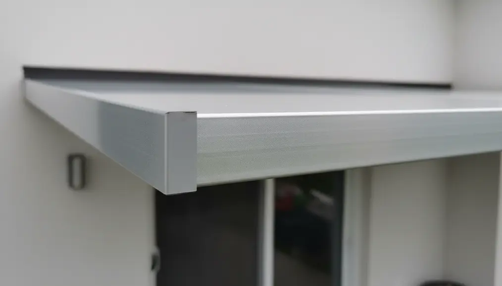 Material Kanopi Terbaik untuk Daerah Pantai: Solusi Anti-Korosi