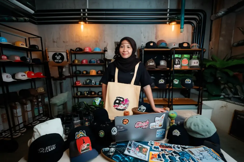 Jasa Pembuatan Aksesoris Distro Custom: Topi, Totebag, Sticker, Hingga Merchandise Unik di Jakarta!