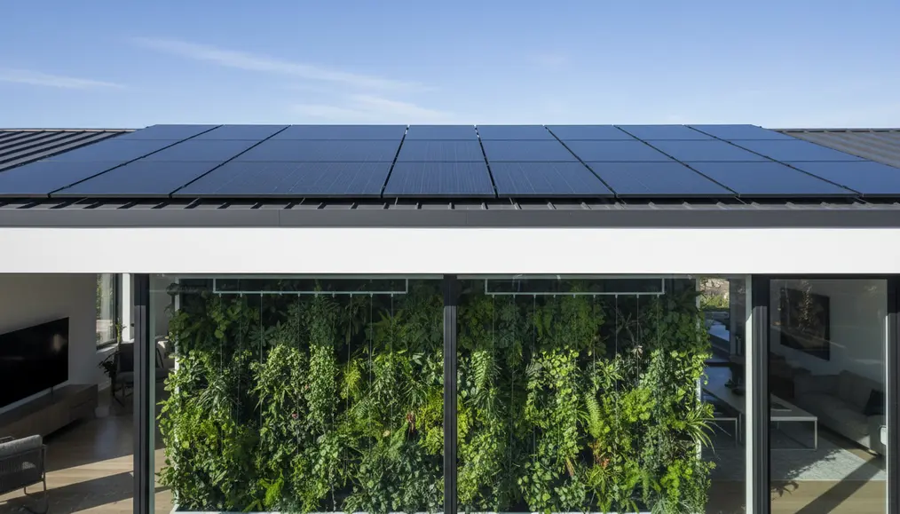 Inovasi Eco-Green: Dari Panel Surya Atap Hingga Taman Indoor
