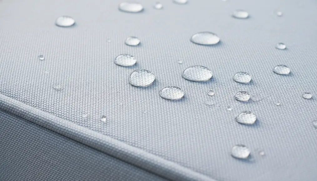 Mengenal Bahan Terbaik untuk Sofa Outdoor: Sunbrella dan Kanvas Anti Air