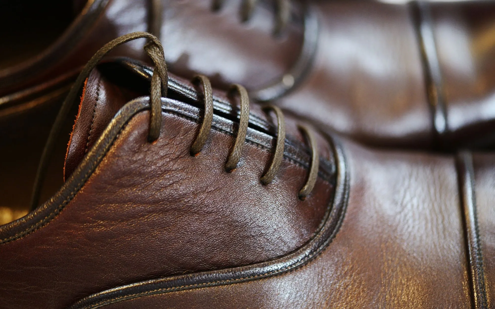 Outsole Sepatu Kulit Kamu Sudah Tipis? Ini Cara Gantinya agar Tetap Mewah!