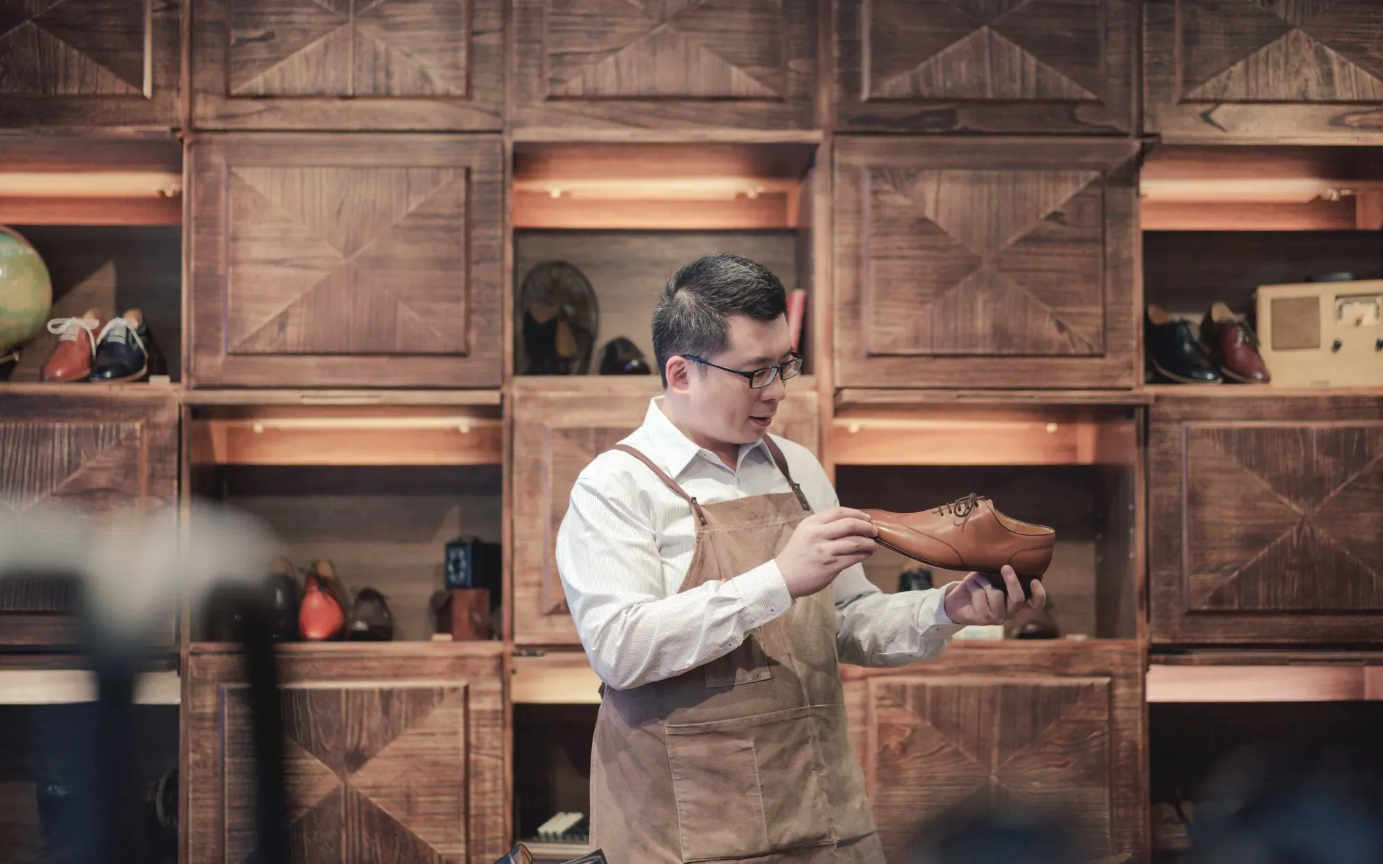 Cara Laundry Sepatu Kulit agar Tetap Awet dan Tidak Retak!