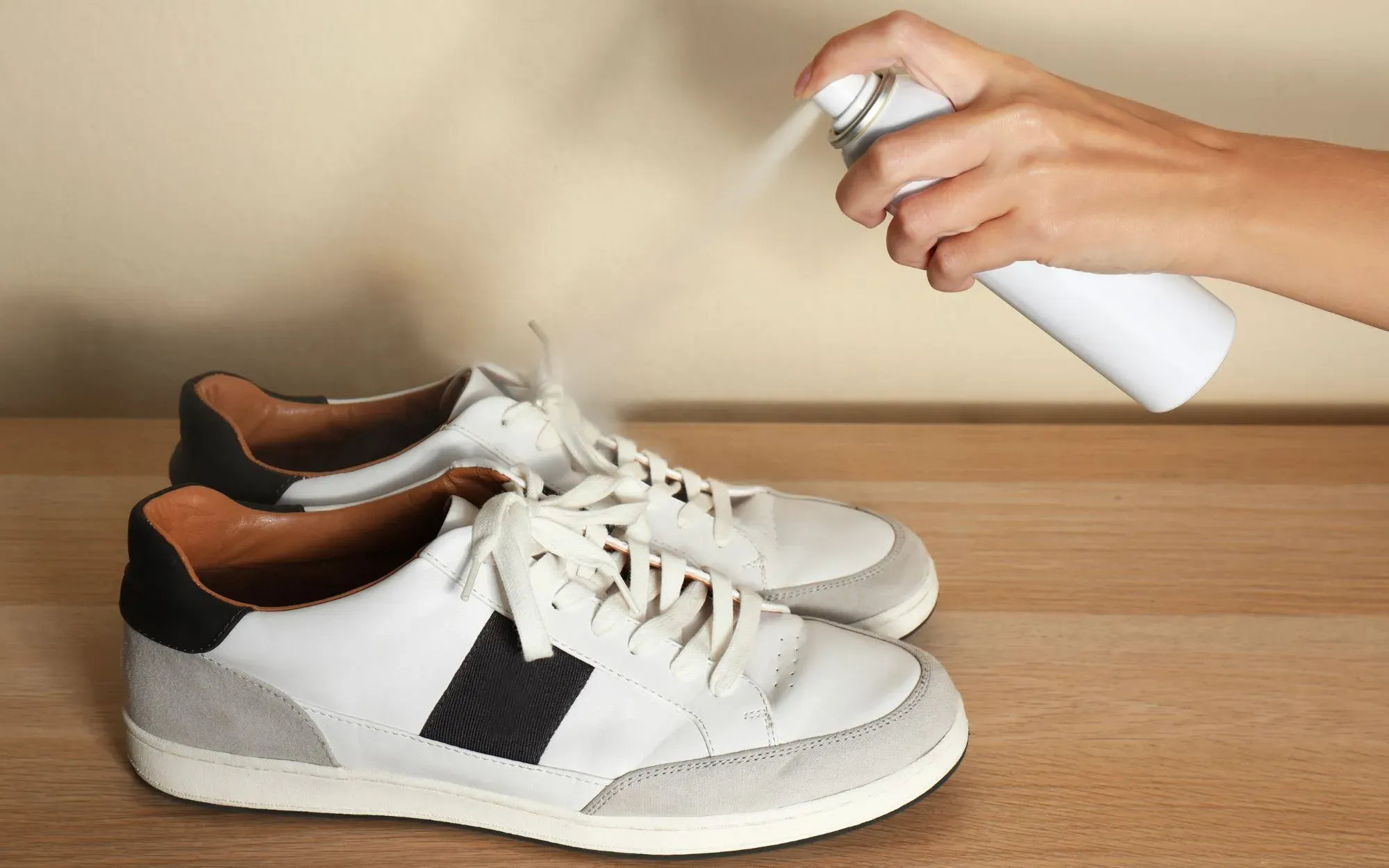 Cuci Sepatu Sneakers: Tips dan Rekomendasi